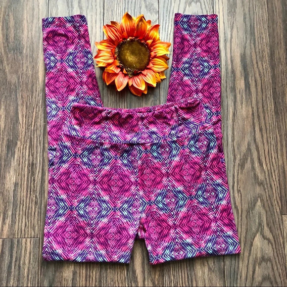 🦋B2G1🦋LuLaRoe Diamond Aztec Print Leggings OS - Picture 3 of 7